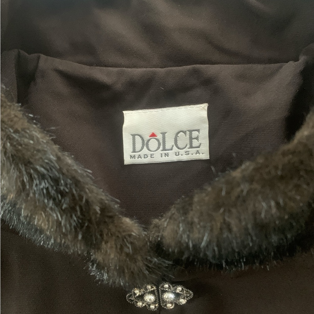 Vintage Brown Faux Fur Trim Capelet Poncho Cloak Jeweled Clasp - Picture 5 of 5